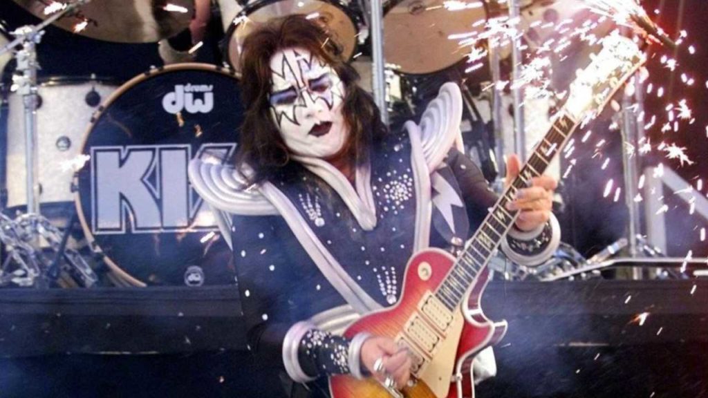 ¿Por qué la palabra clave Ace Frehley resuena con tanto vigor?