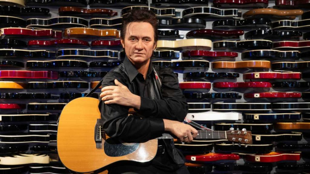 La voz en disputa: quién imitó a Johnny Cash y por qué se usó en la campaña