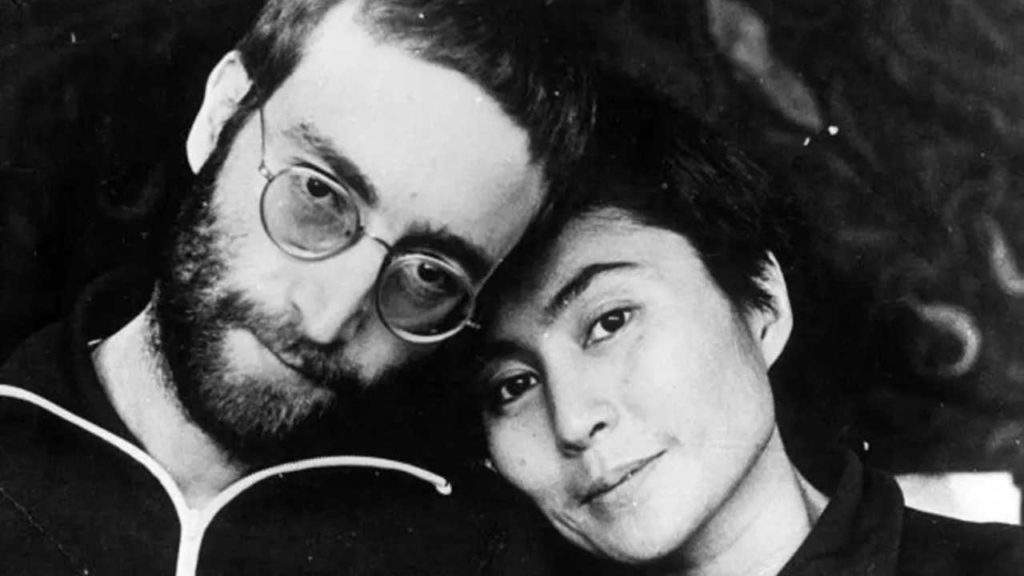 Descubre cómo los famosos de hoy eran apenas personas comunes en los años 70