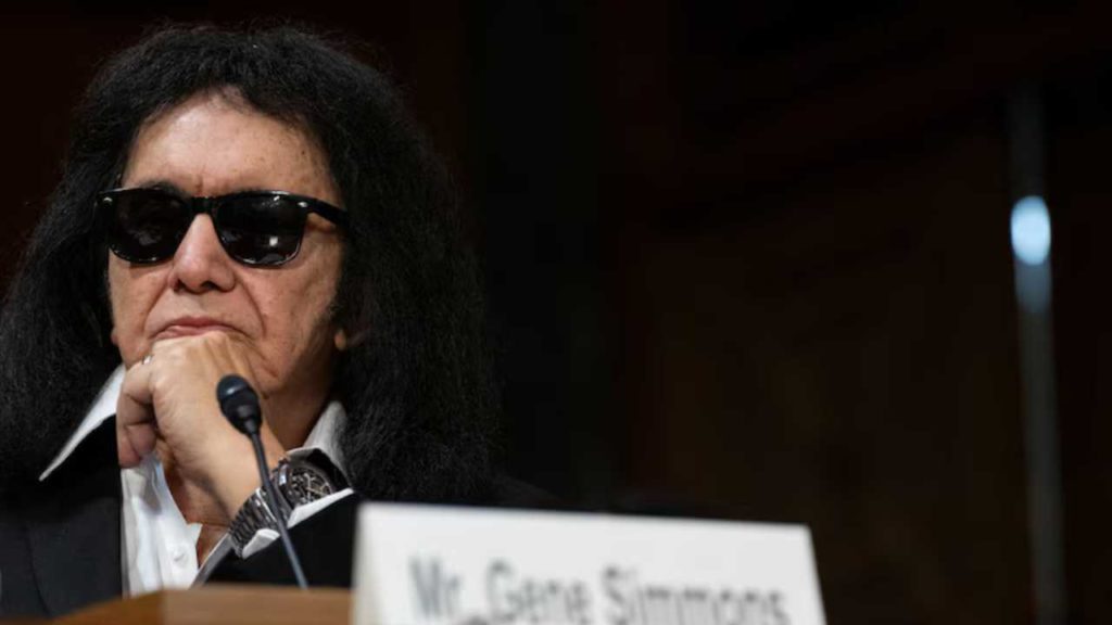 Debate abierto: beneficios, críticas y la mirada de Gene Simmons
