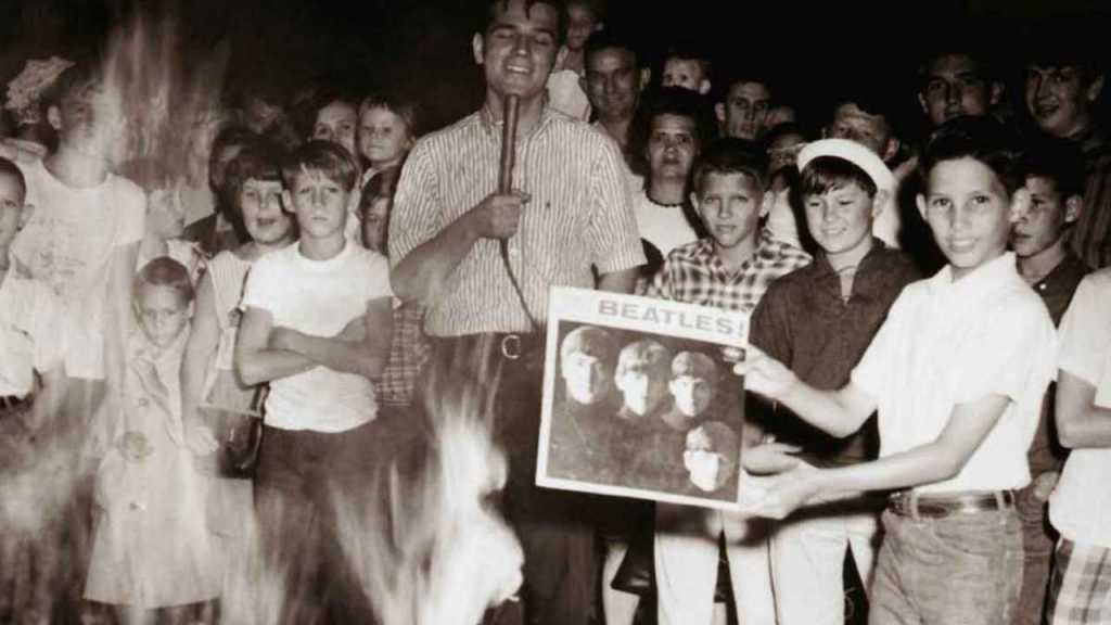 John Lennon bajo fuego: disculpas, miedo y un final abrupto