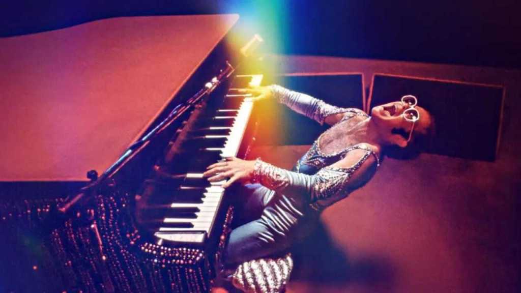 Elton John emociona a sus fans con confesión inédita