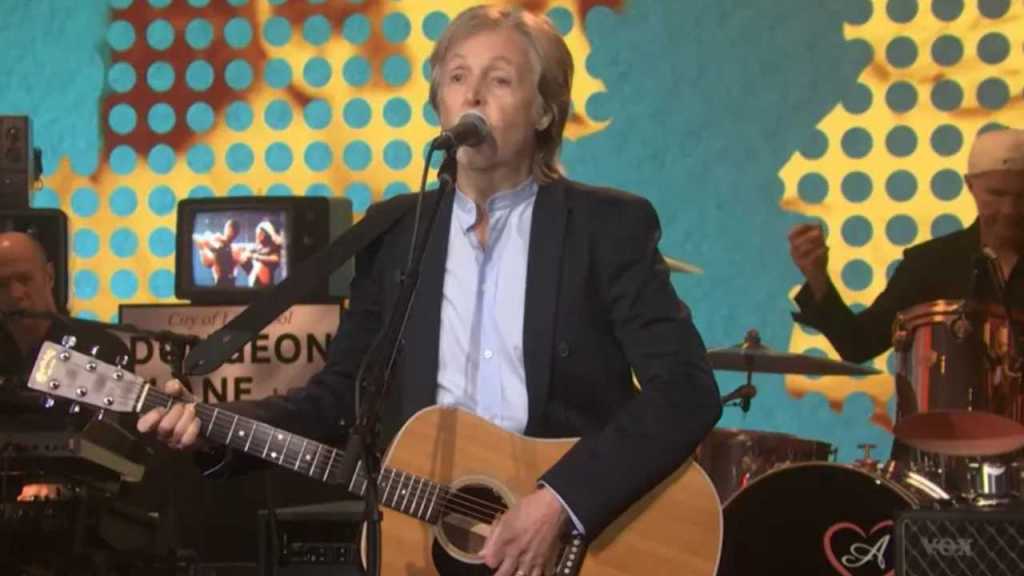 Paul McCartney mantiene vivo su legado en televisión