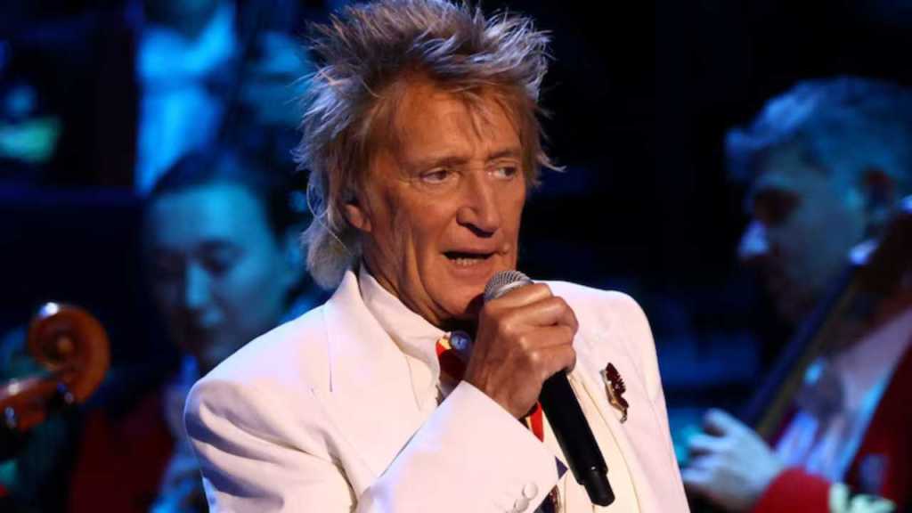 Rod Stewart divide opiniones entre sus seguidores