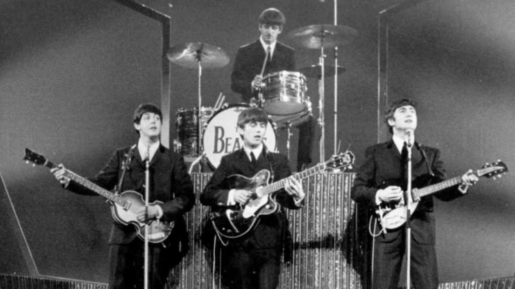 The Beatles llevaron la crítica política al estudio