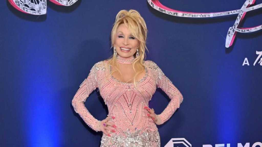 Dolly Parton tranquiliza a sus seguidores sobre su salud