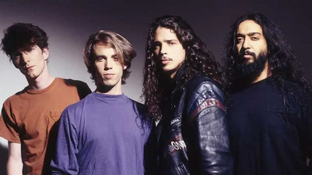 Soundgarden enfrenta el reto de honrar a Chris Cornell