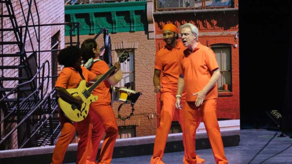 David Byrne cerró la noche con un mensaje de empatía