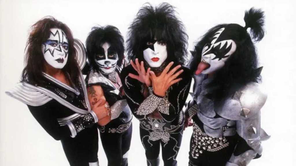 Kiss busca sorprender a sus fans con música y nuevas posibilidades