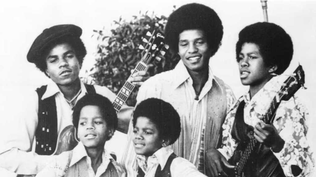 Jackson 5: el papel de sus padres y el ascenso a la fama